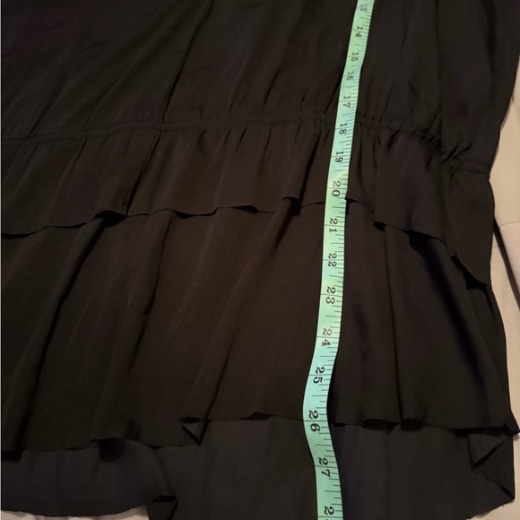 Banana republic V-neck, sleeveless black blouse xl - Picture 3 of 4